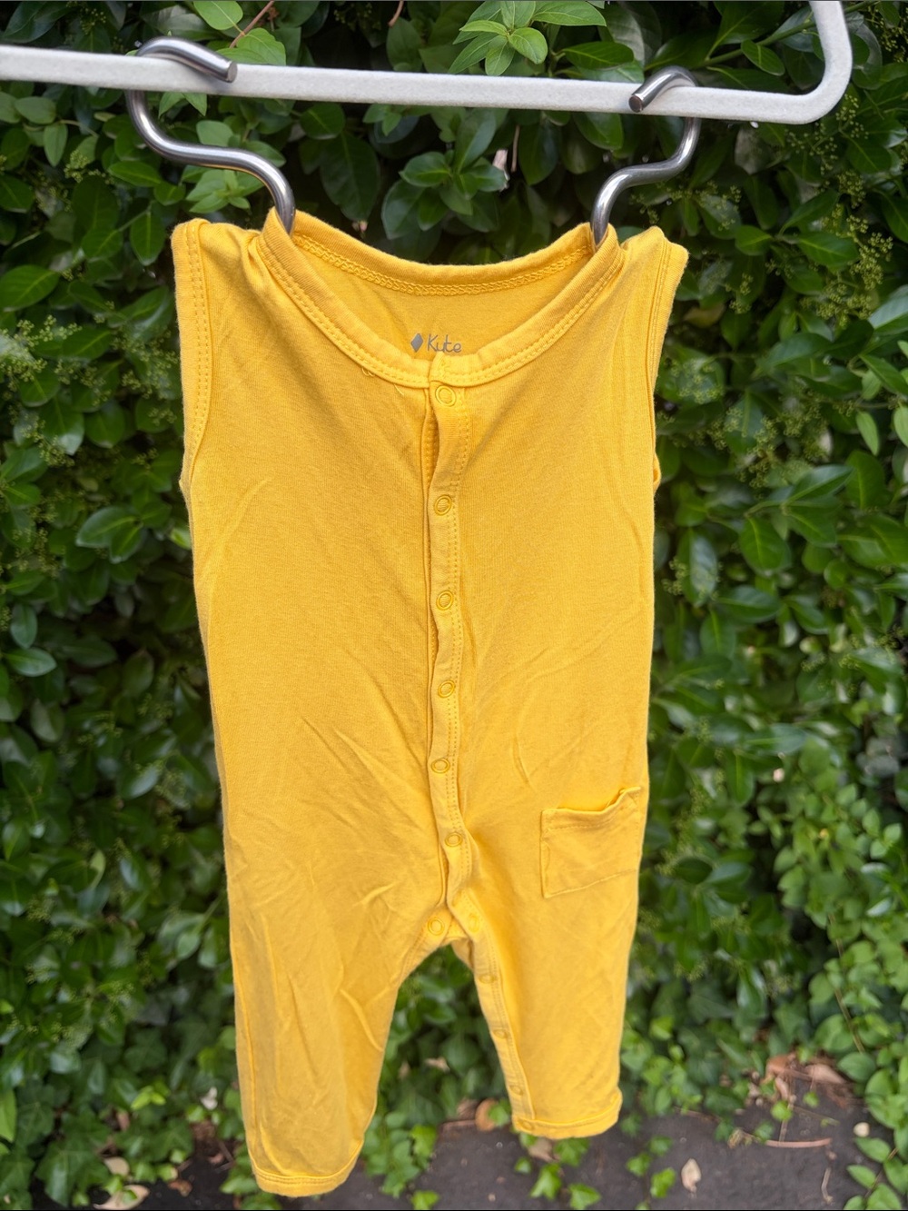 Kyte BABY 3-6 Yellow Sleeveless Snap Romper